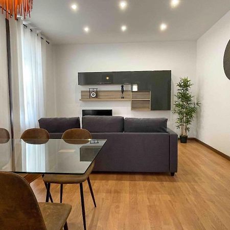 Hostourist Fira Plaza Espana 3 Rooms Barcelona Bagian luar foto